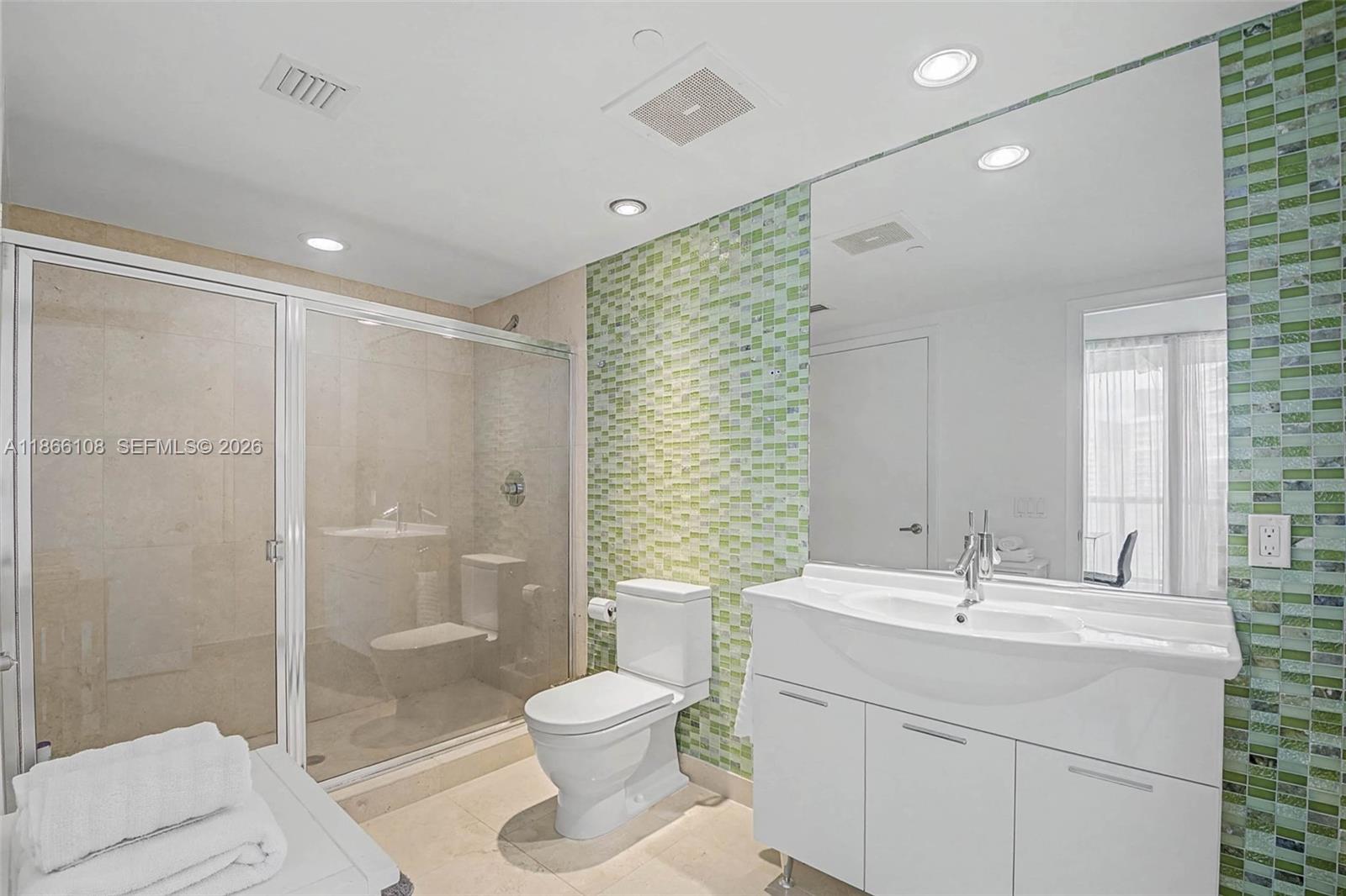 495 Brickell Ave # 3504