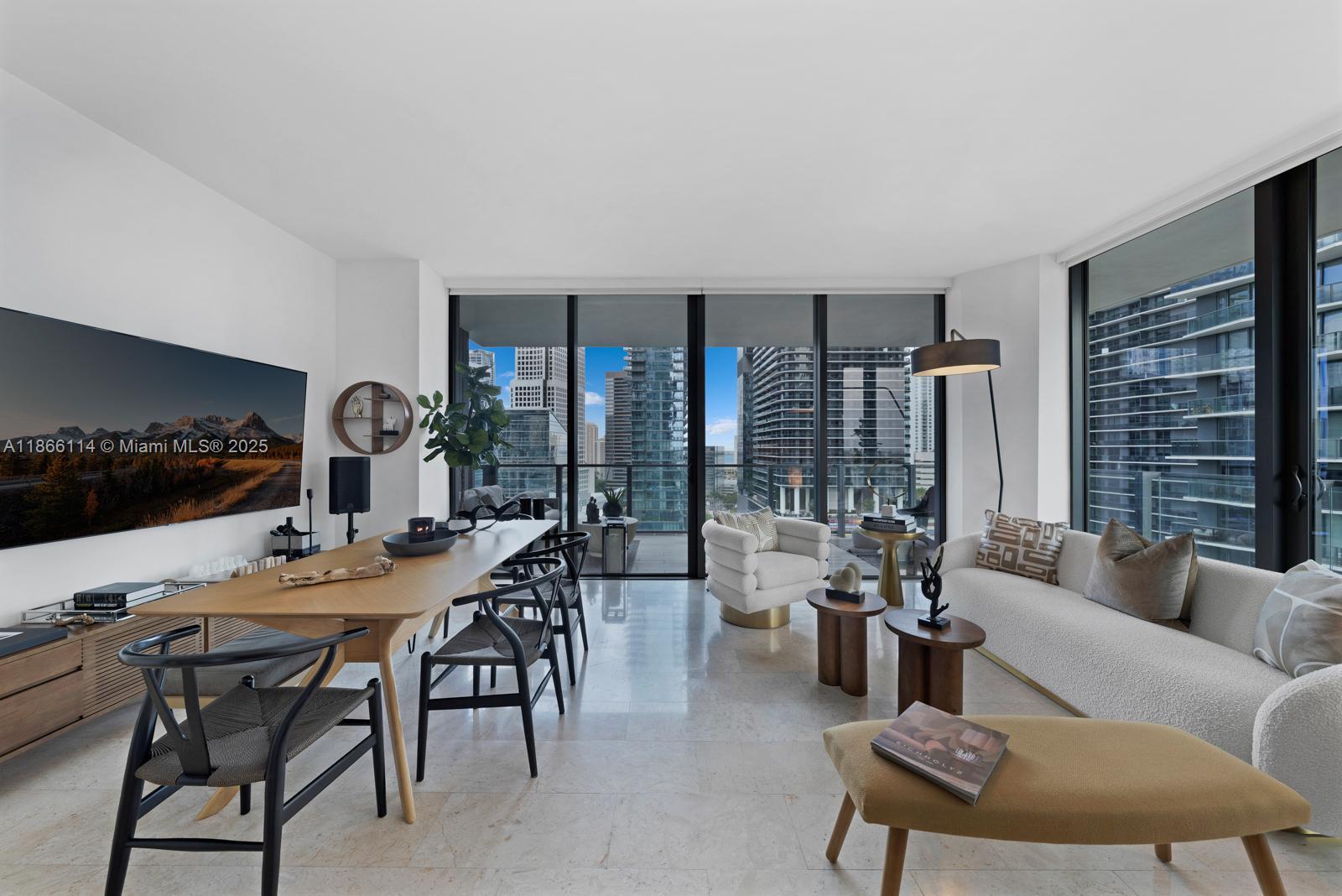 88 SW 7th # 1401, Miami Unit: 1401