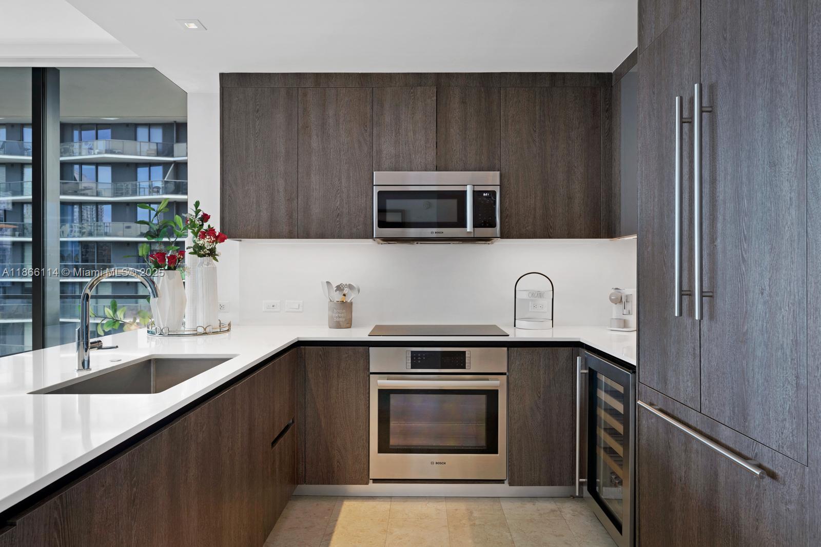 88 SW 7th # 1401, Miami Unit: 1401