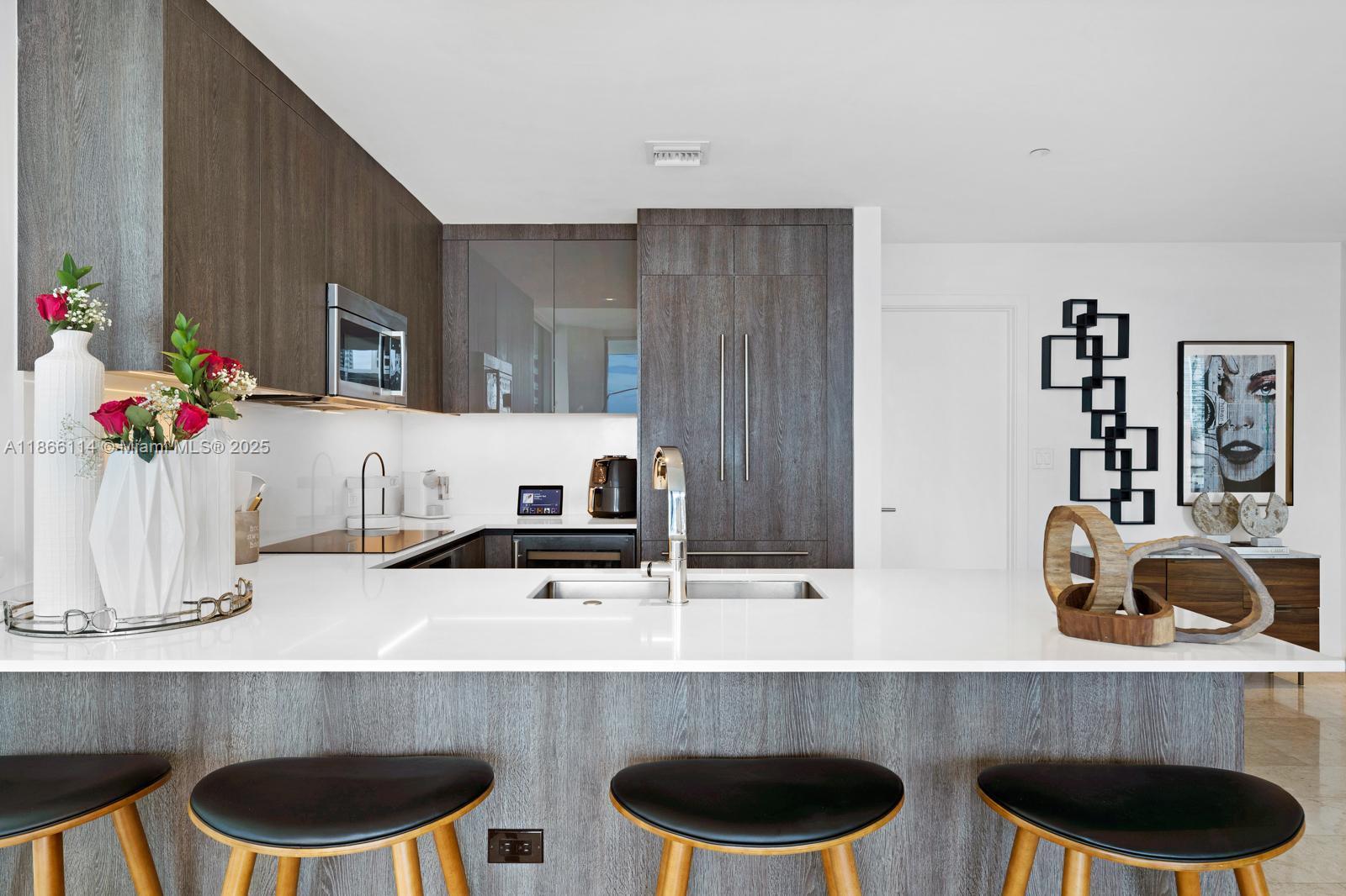 88 SW 7th # 1401, Miami Unit: 1401