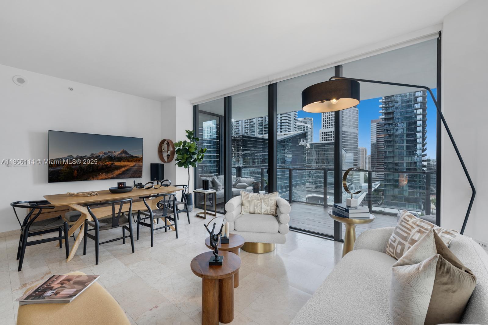 88 SW 7th # 1401, Miami Unit: 1401