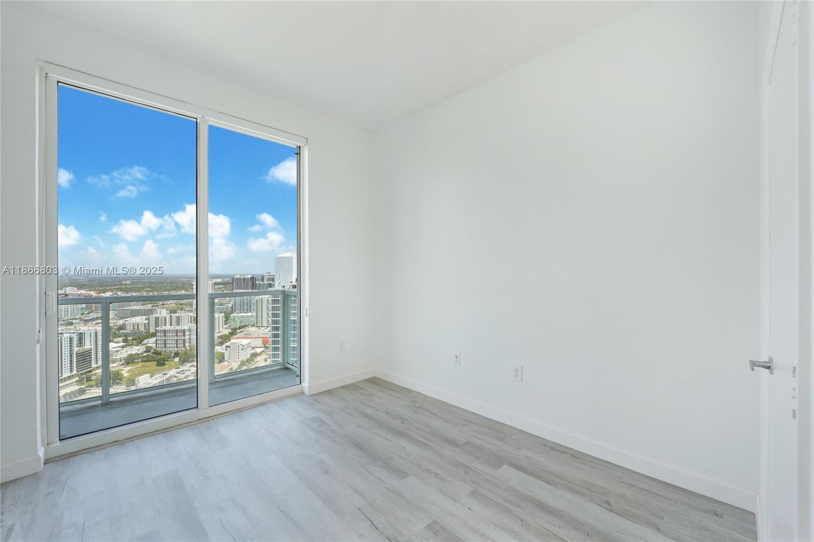 1900 N Bayshore Dr # 4112