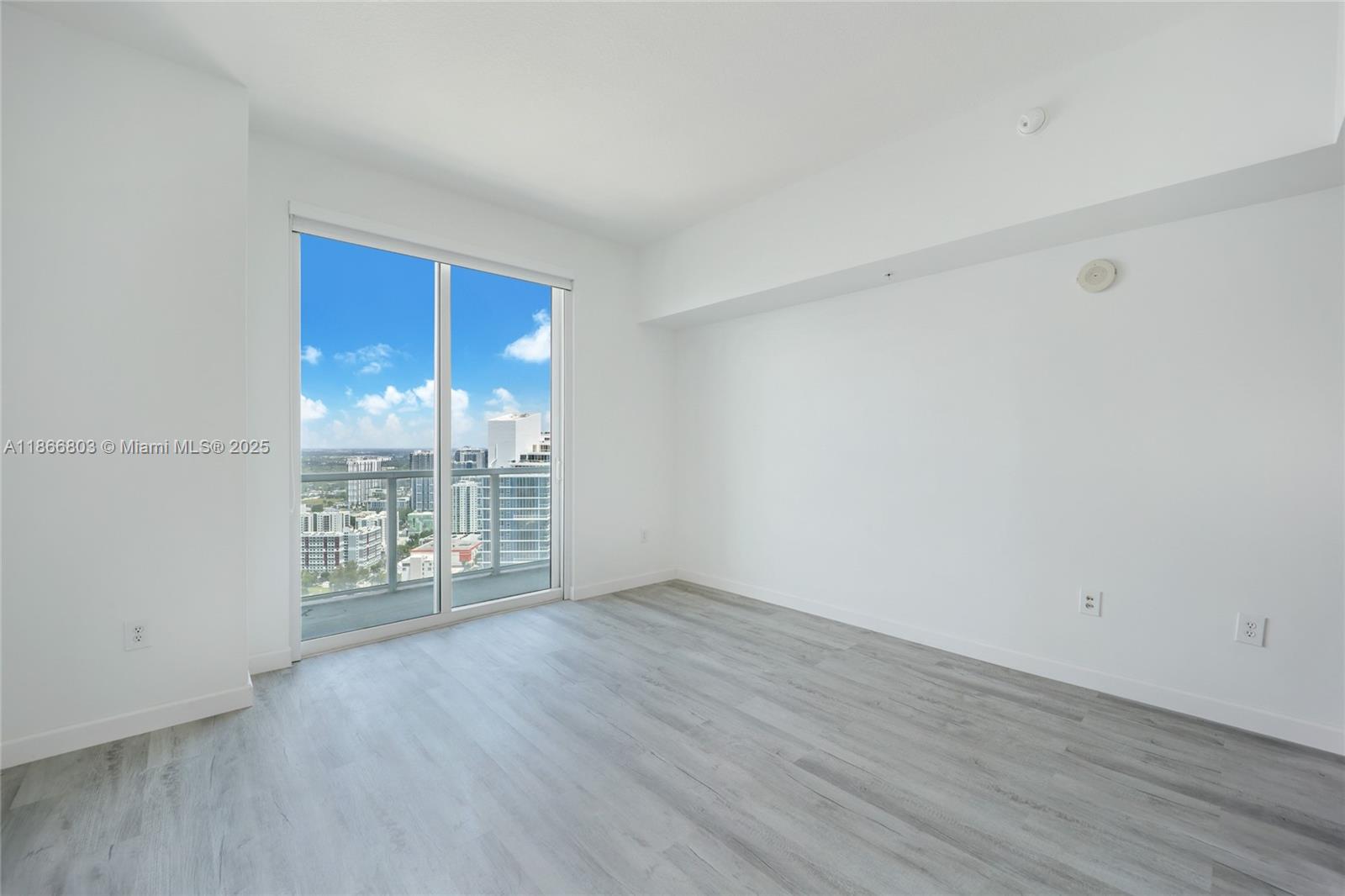 1900 N Bayshore Dr # 4112