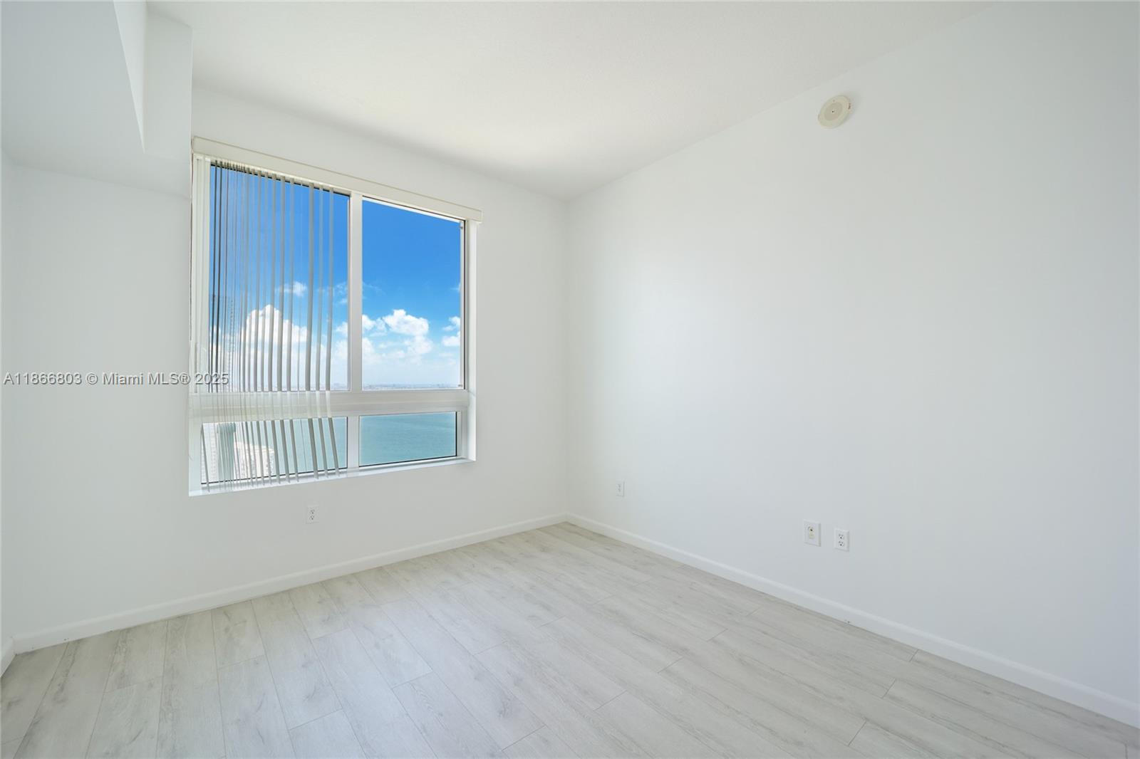 1900 N Bayshore Dr # 4112