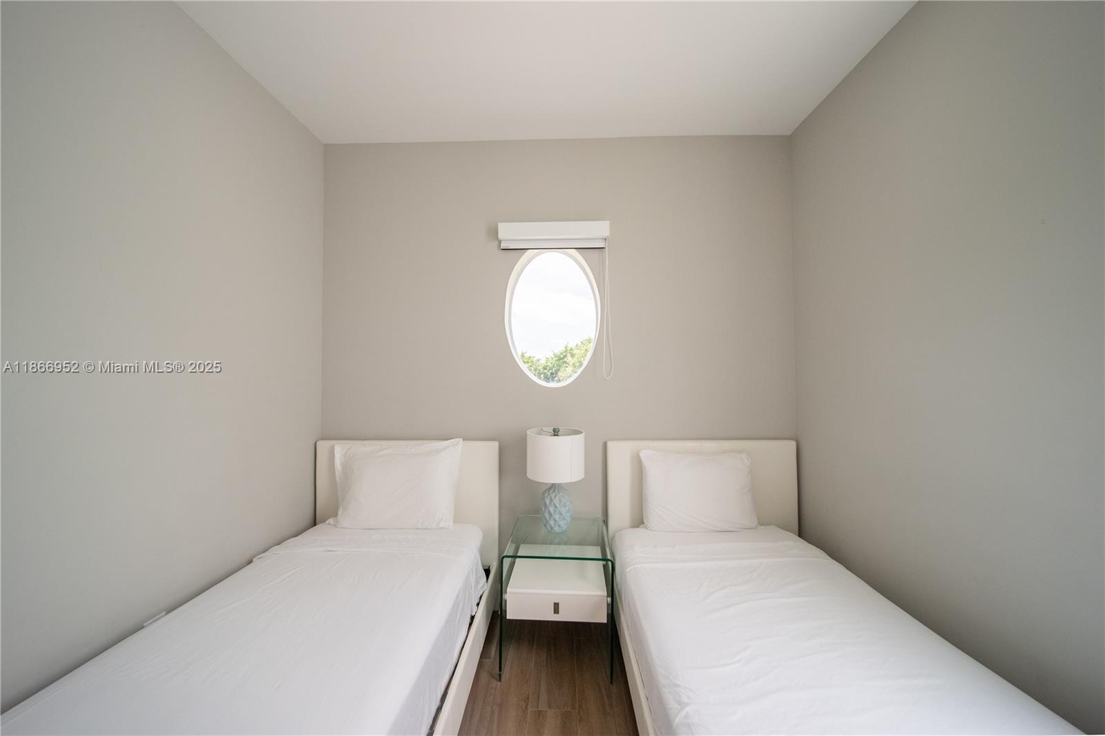 3653 SW 26th St # 3653