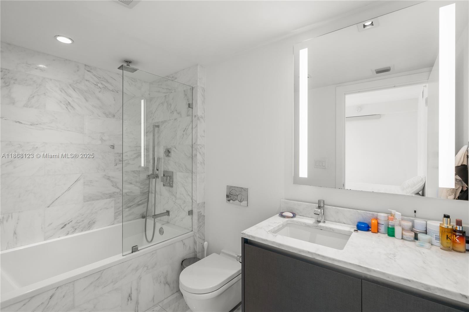 1451 Brickell Ave # 1204