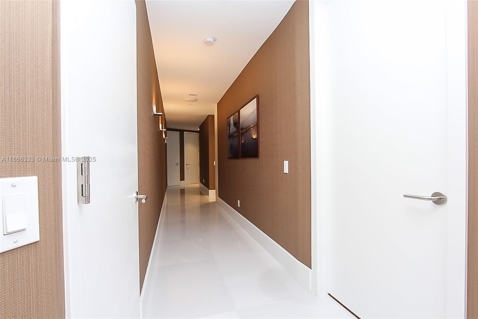 18555 Collins Ave # 4605