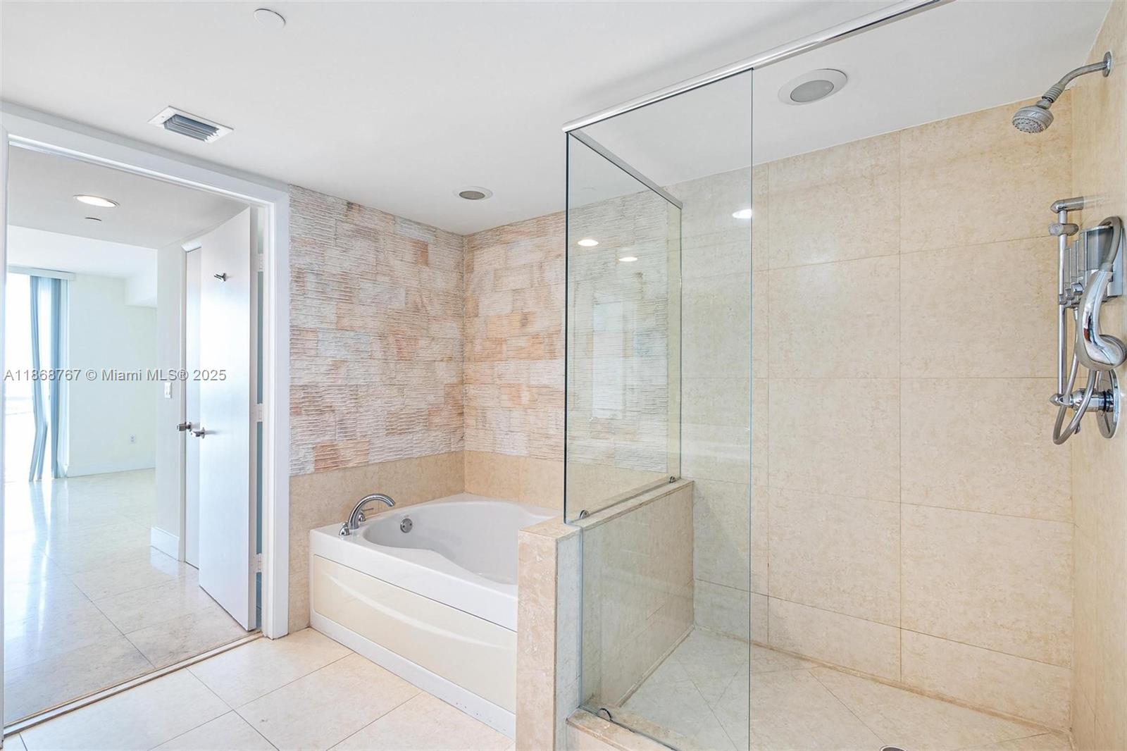 50 Biscayne Blvd # 1706