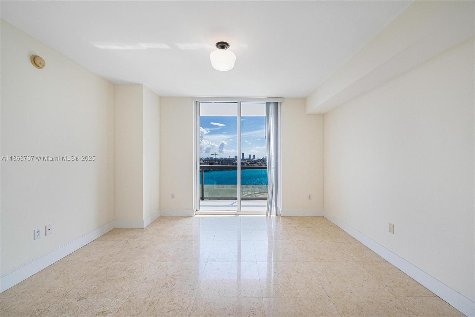 50 Biscayne Blvd # 1706