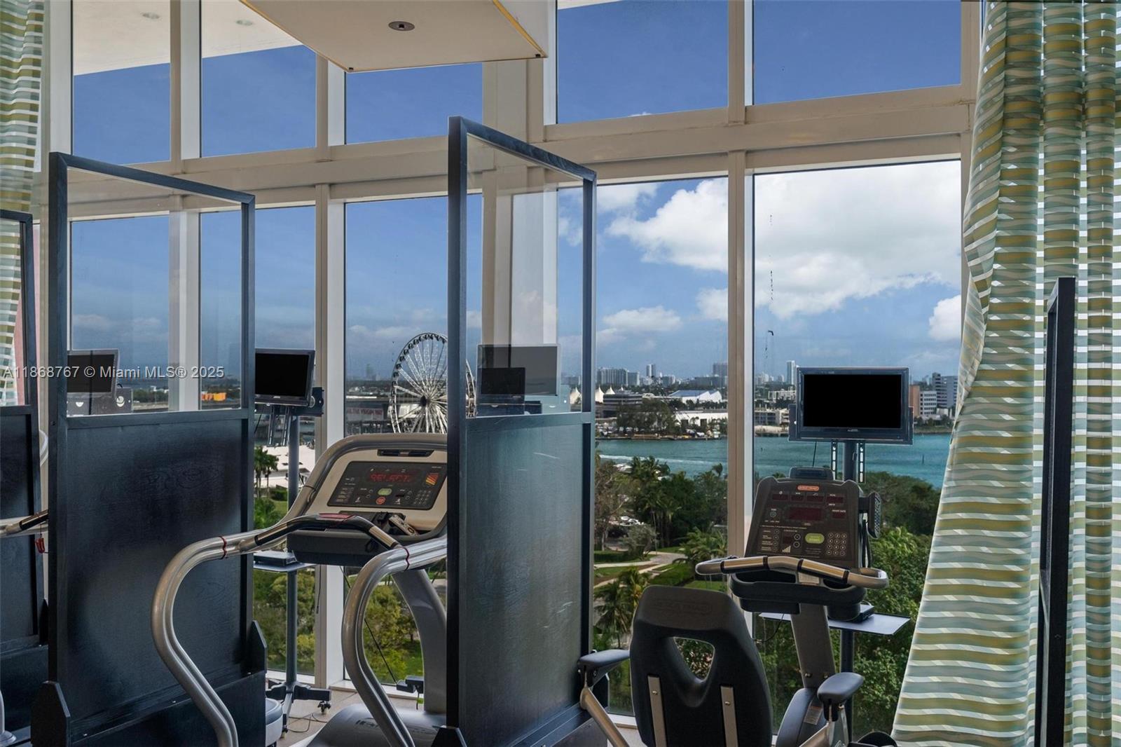 50 Biscayne Blvd # 1706