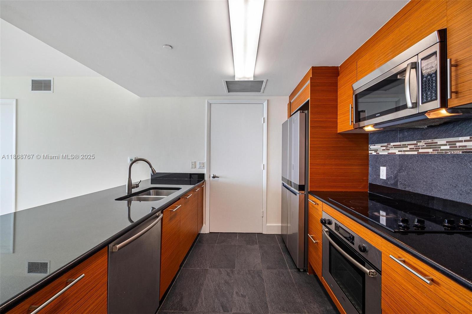 50 Biscayne Blvd # 1706
