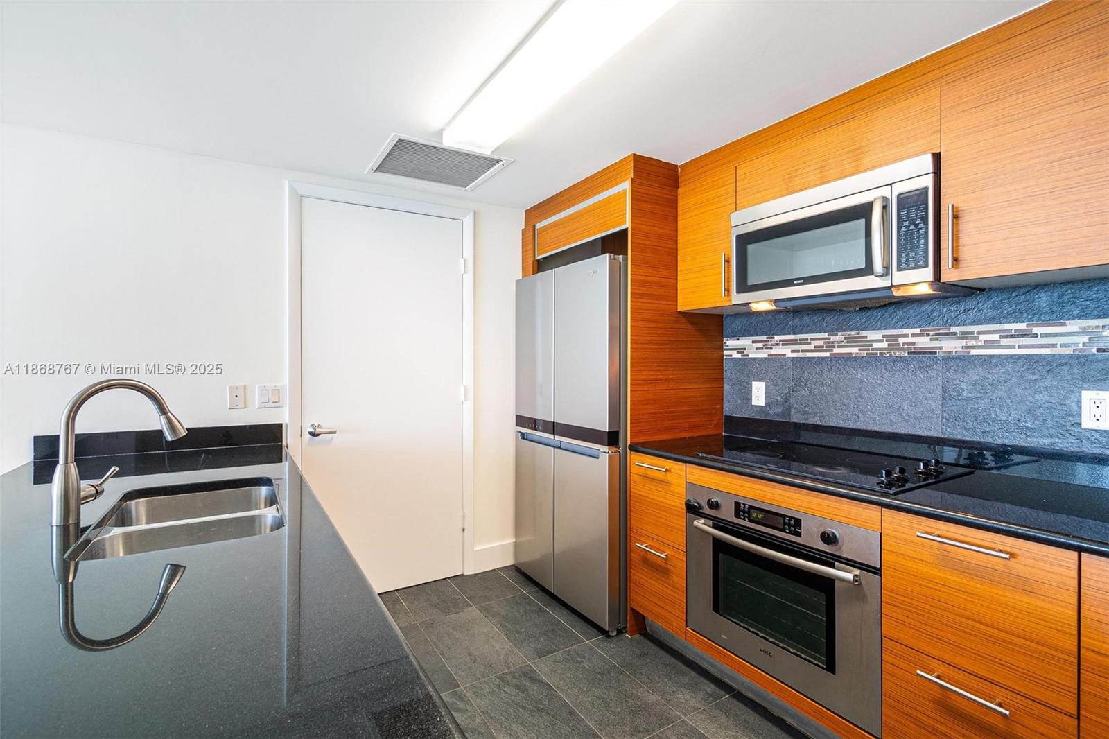 50 Biscayne Blvd # 1706