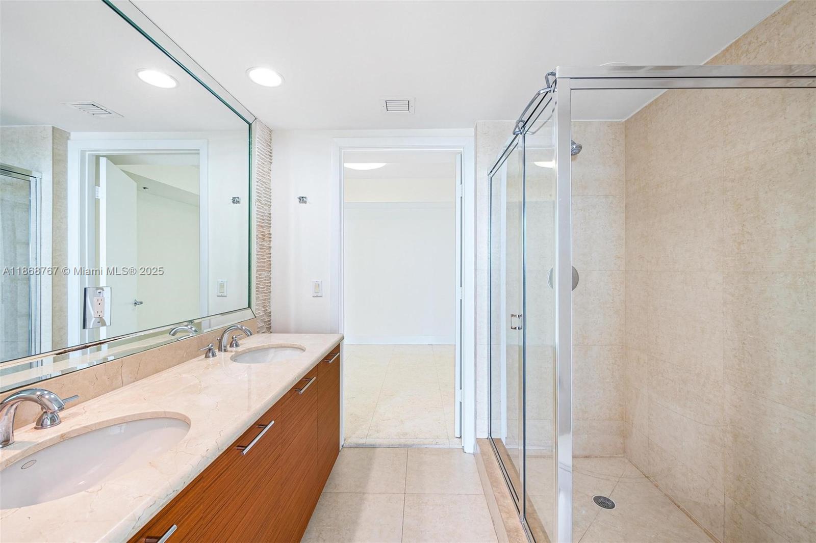 50 Biscayne Blvd # 1706