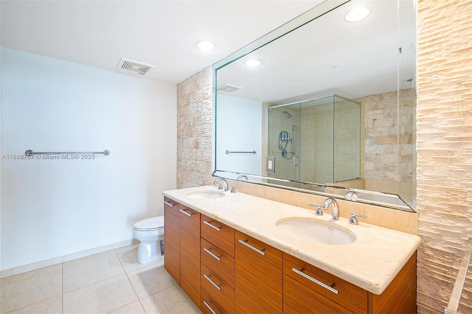 50 Biscayne Blvd # 1706
