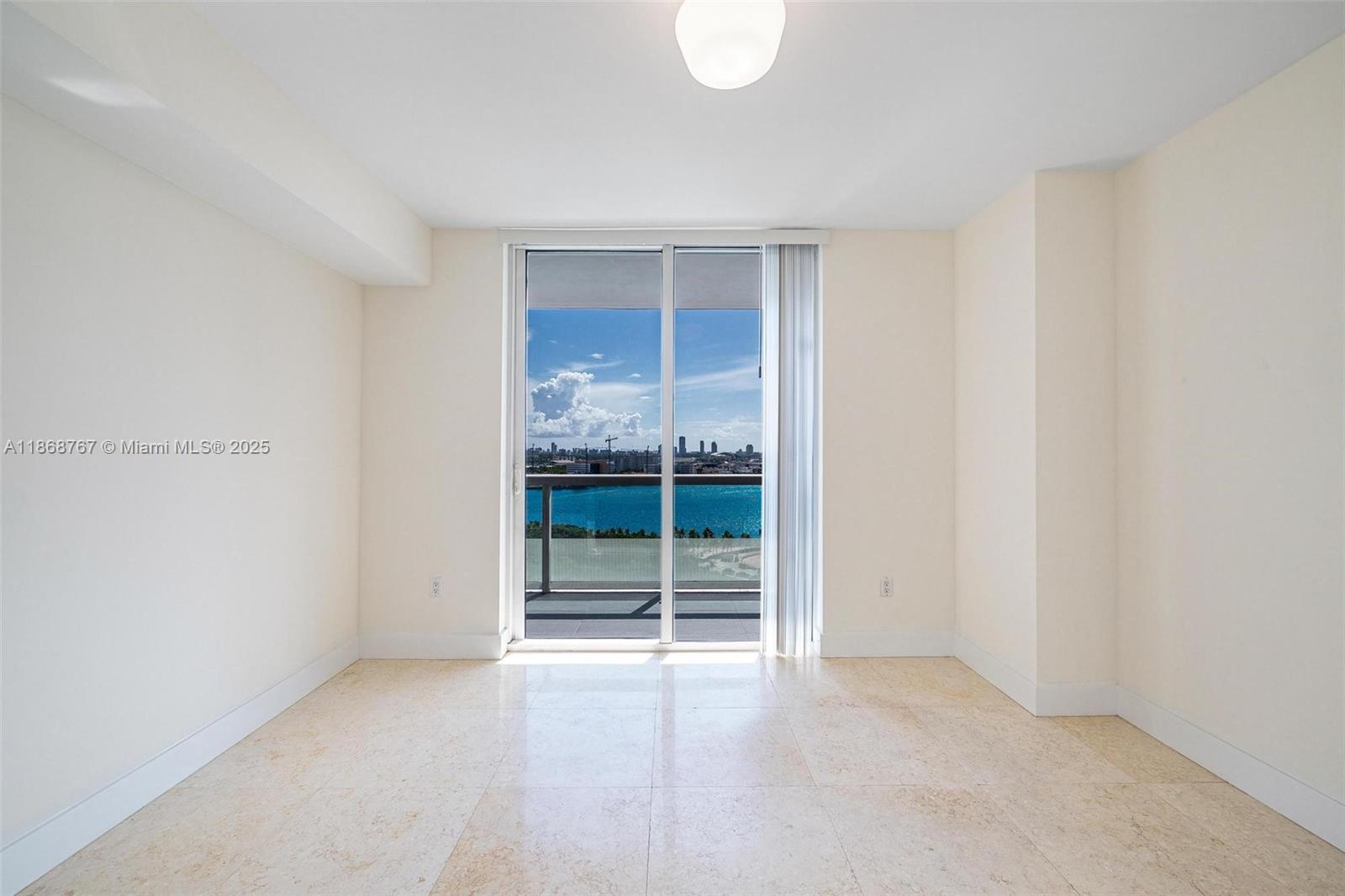 50 Biscayne Blvd # 1706