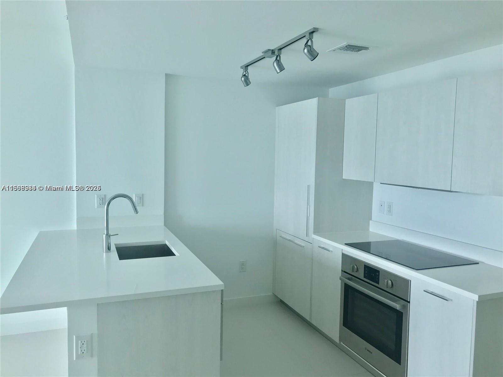 501 NE 31st St # 1404
