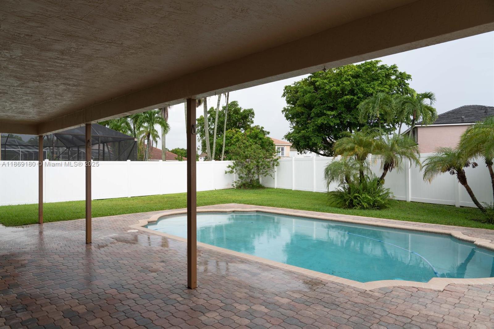 3547 SW 175th