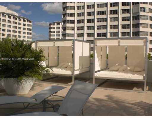 951 Brickell Ave # 3707