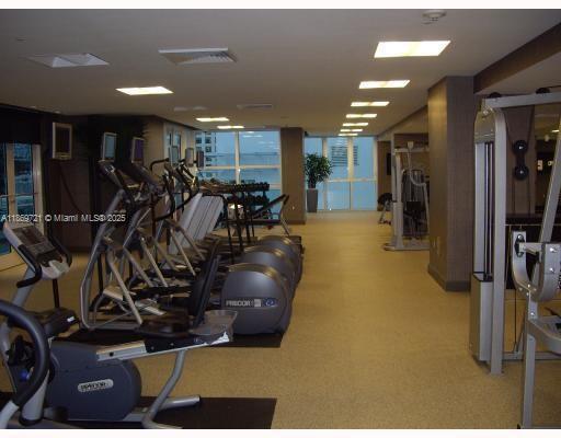 951 Brickell Ave # 3707