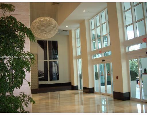 951 Brickell Ave # 3707