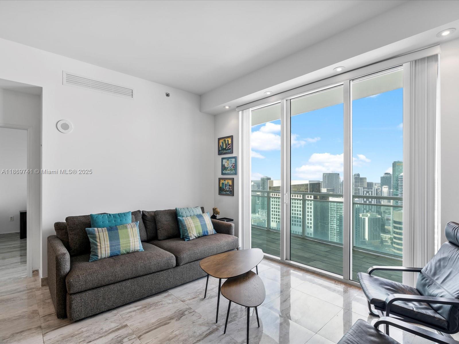 950 Brickell Bay Dr. # 5206