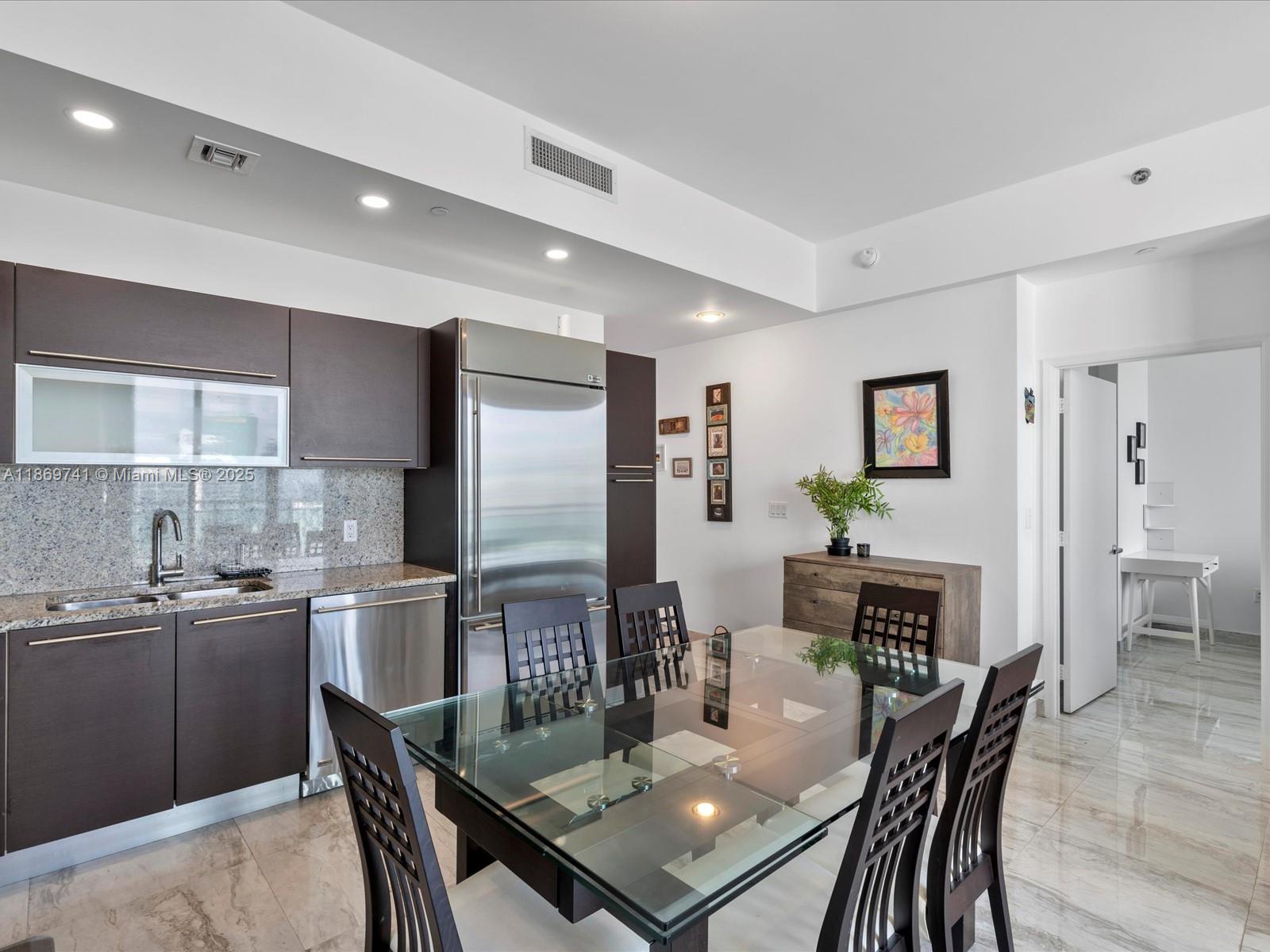 950 Brickell Bay Dr. # 5206