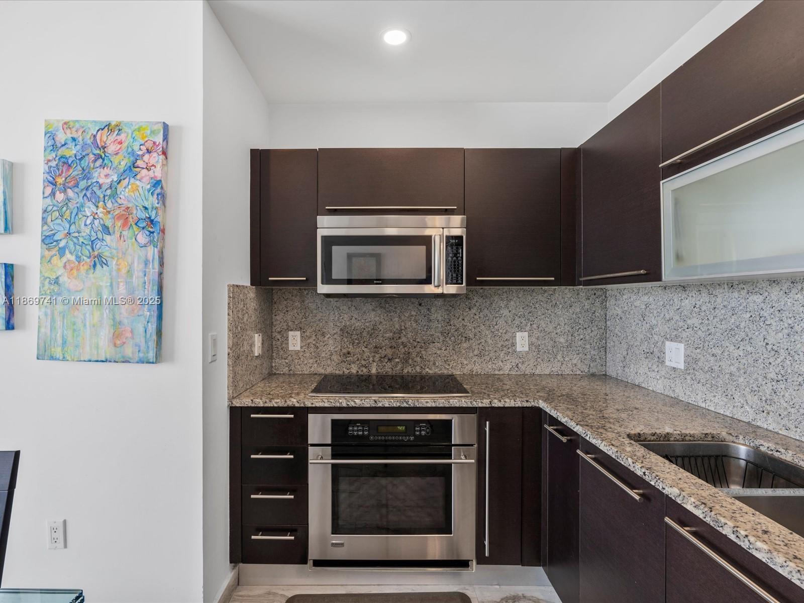 950 Brickell Bay Dr. # 5206