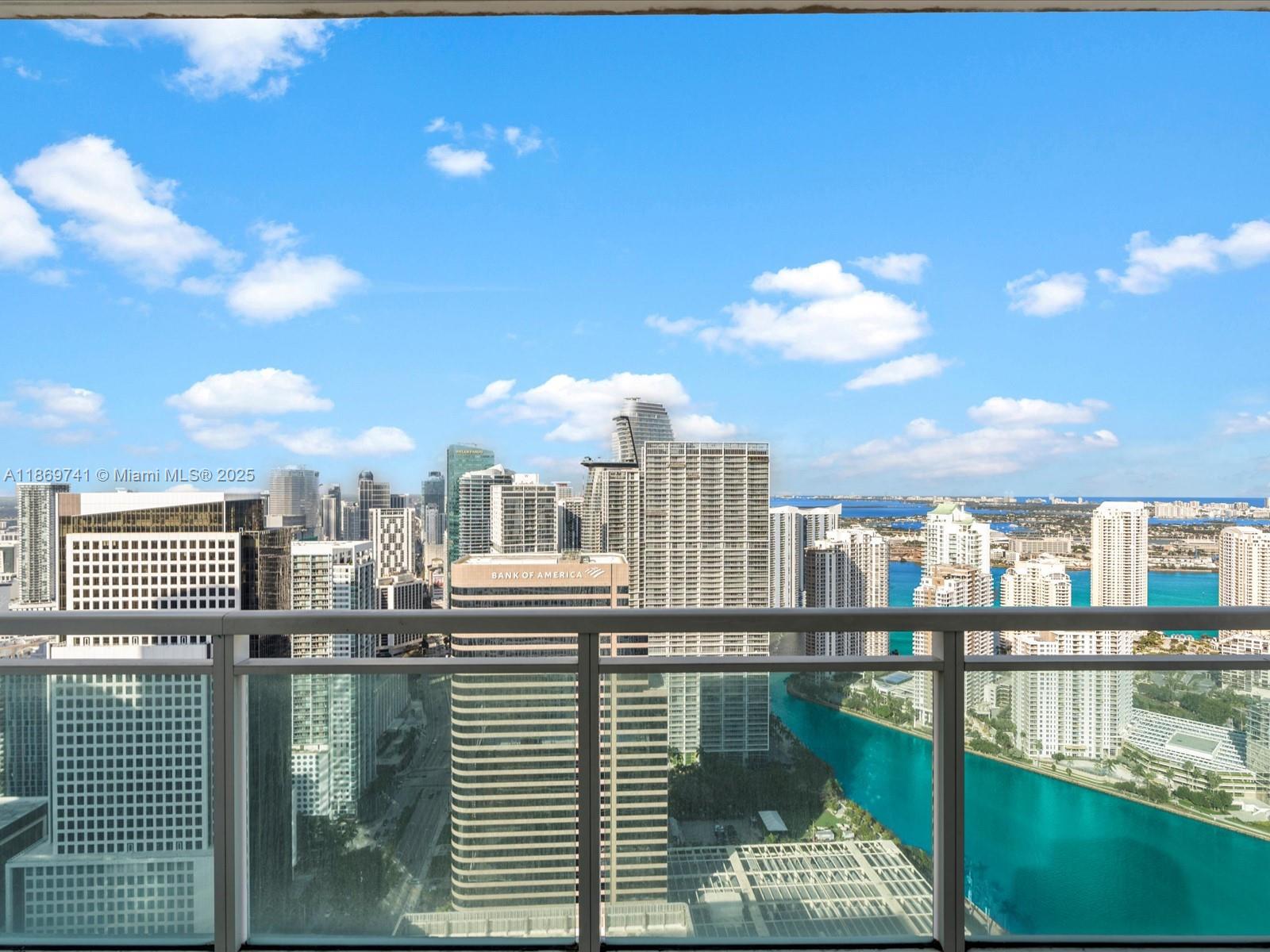 950 Brickell Bay Dr. # 5206