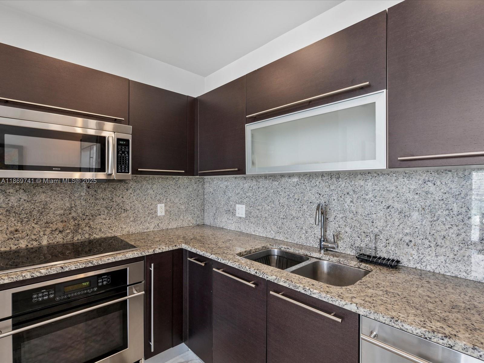 950 Brickell Bay Dr. # 5206