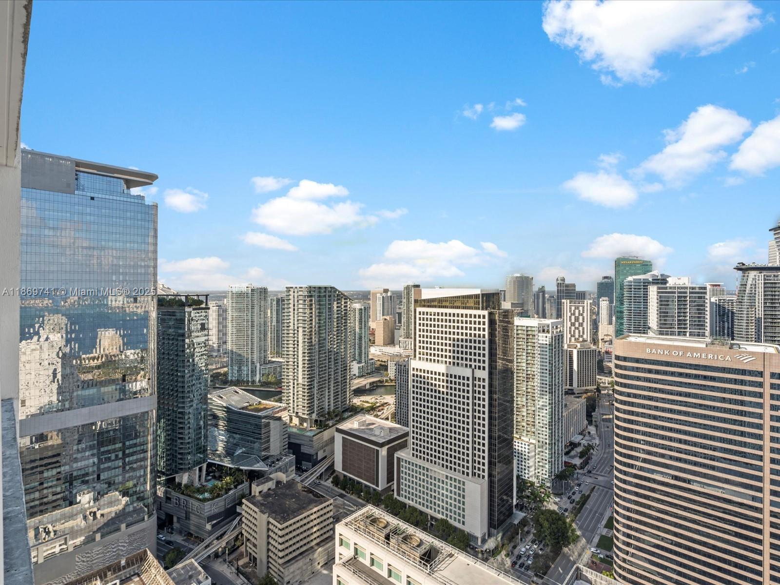 950 Brickell Bay Dr. # 5206