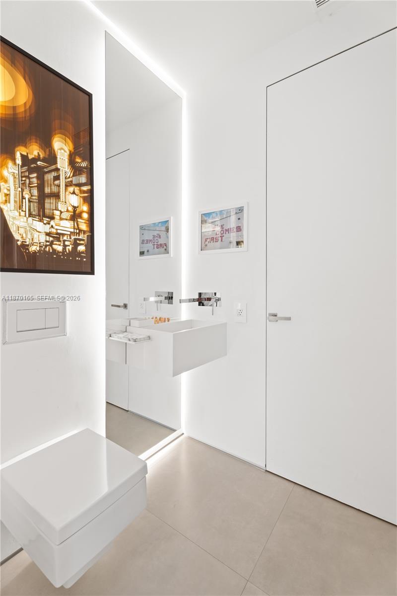 801 Brickell Key Blvd Unit: PH3306