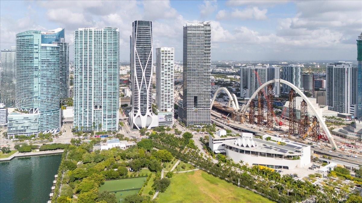 1040 Biscayne Blvd # 2904