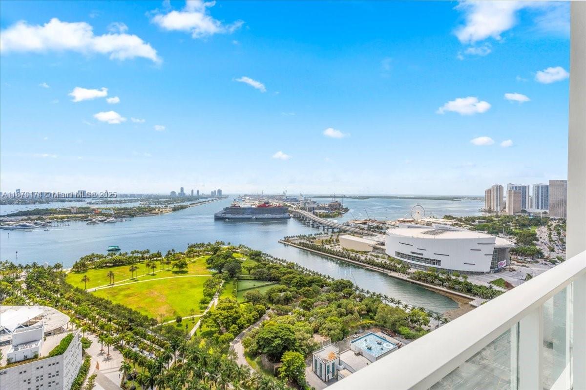 1040 Biscayne Blvd # 2904