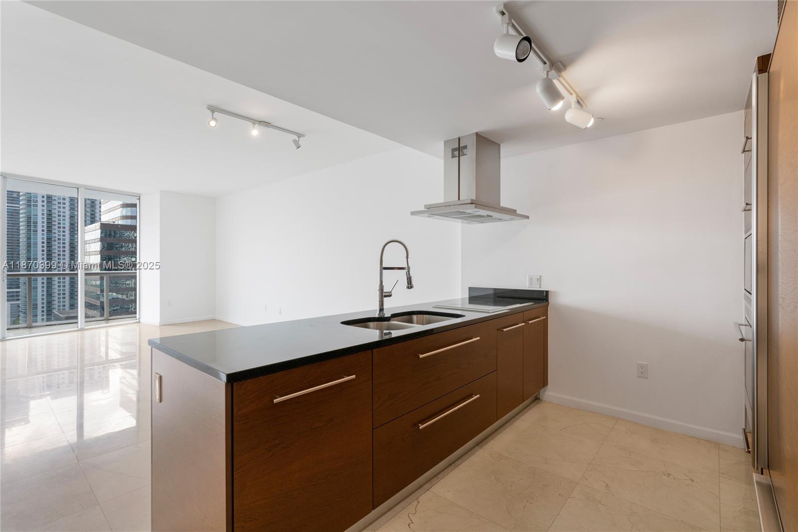 495 Brickell Ave # 2709