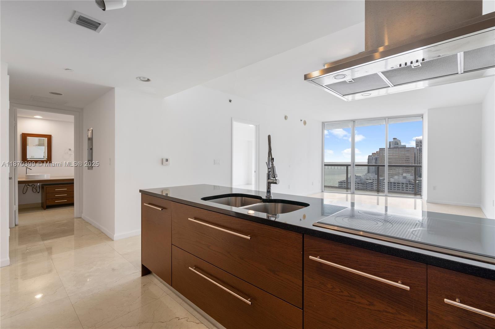 495 Brickell Ave # 2709