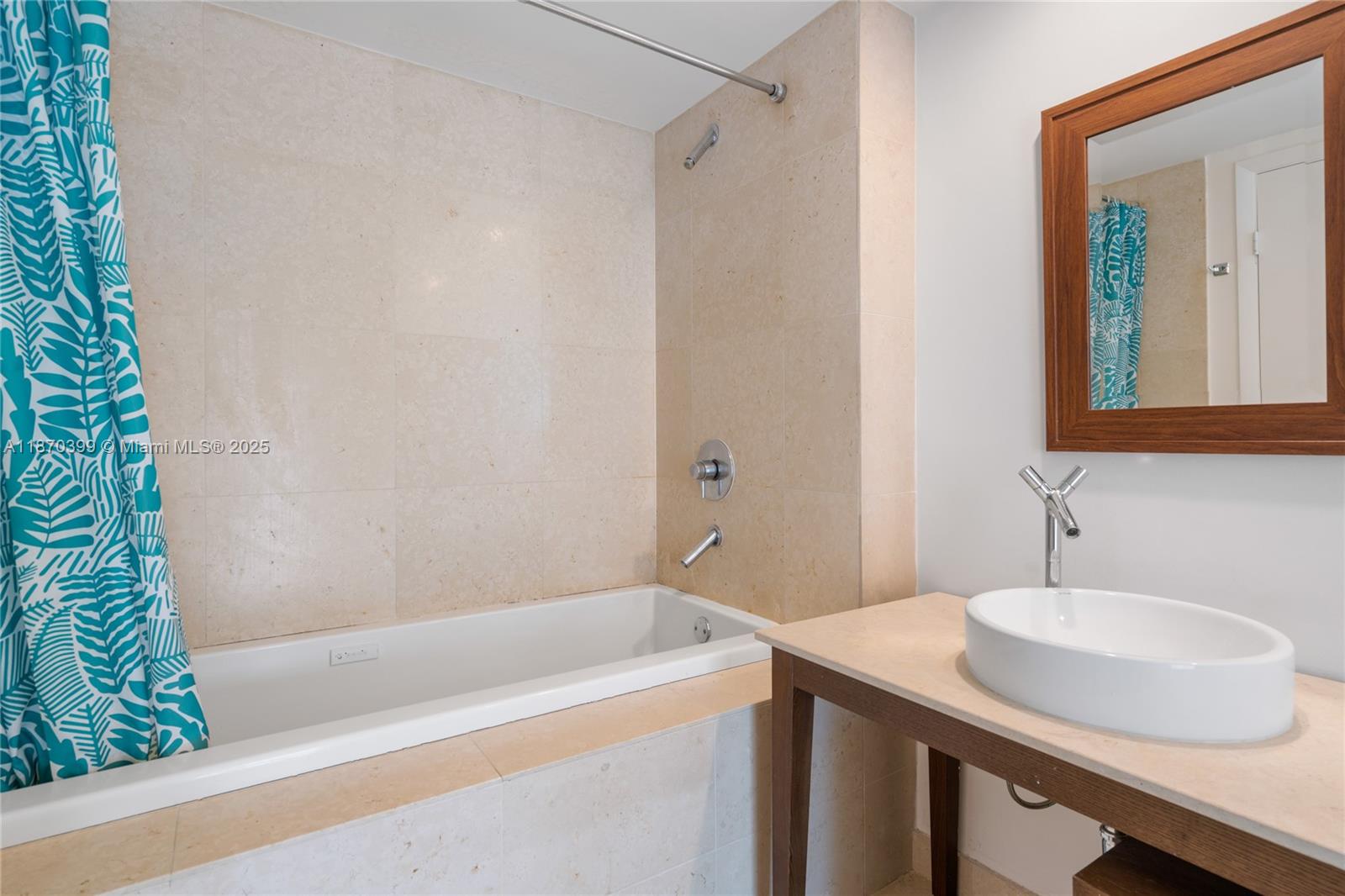 495 Brickell Ave # 2709