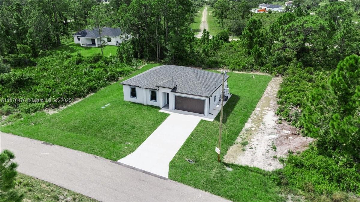 1144 Mobley St E