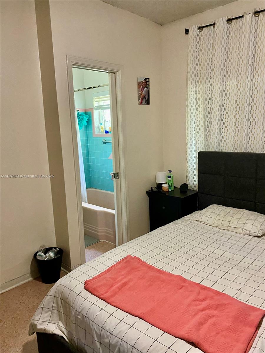 1512 SW 14th Ter