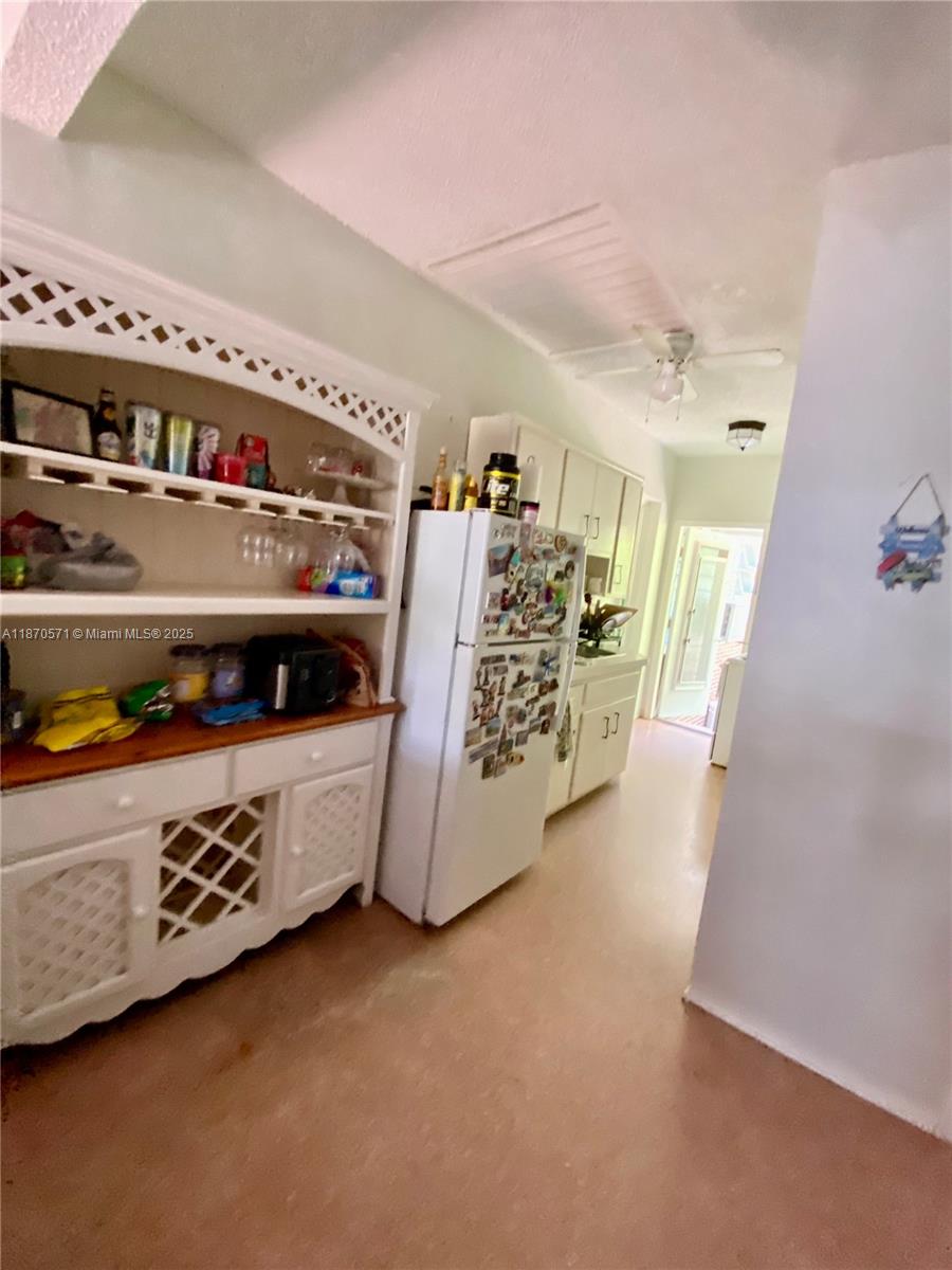 1512 SW 14th Ter