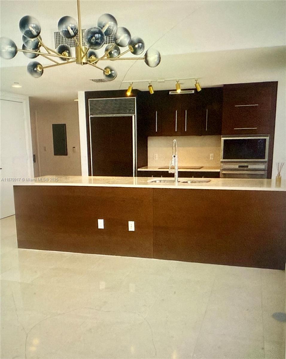 475 Brickell Ave # 2915