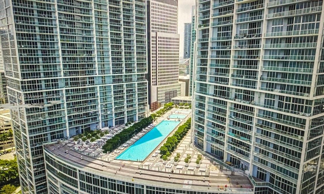 475 Brickell Ave # 2915