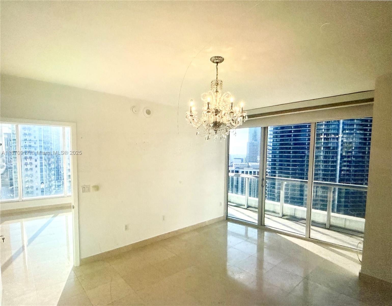 475 Brickell Ave # 2915