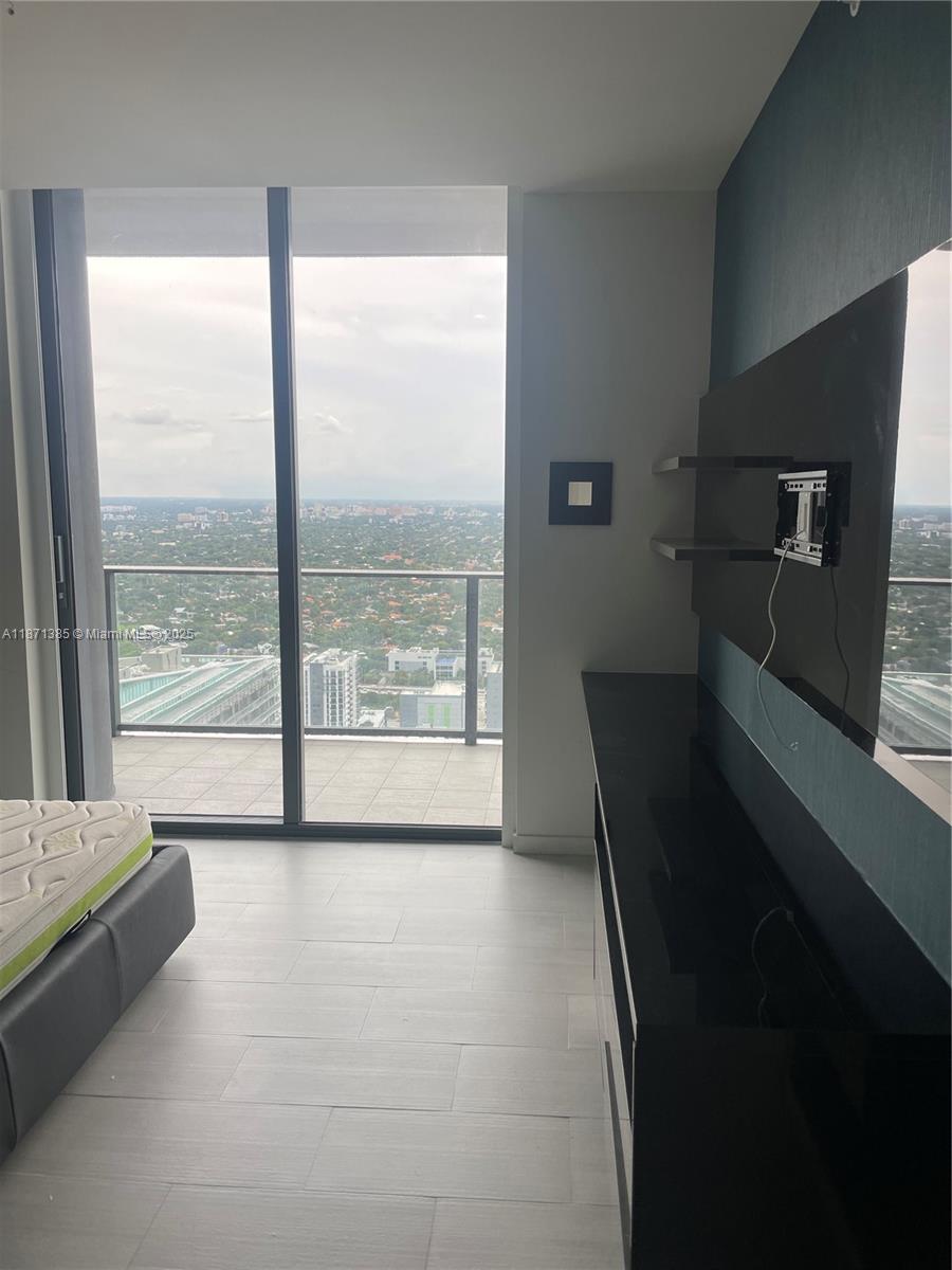 1000 Brickell Plaza # 4904