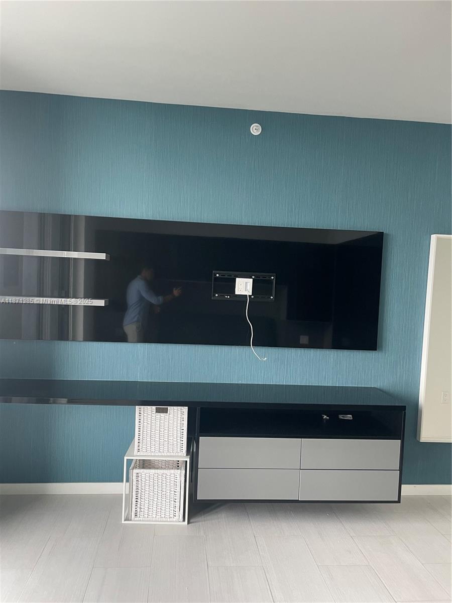 1000 Brickell Plaza # 4904