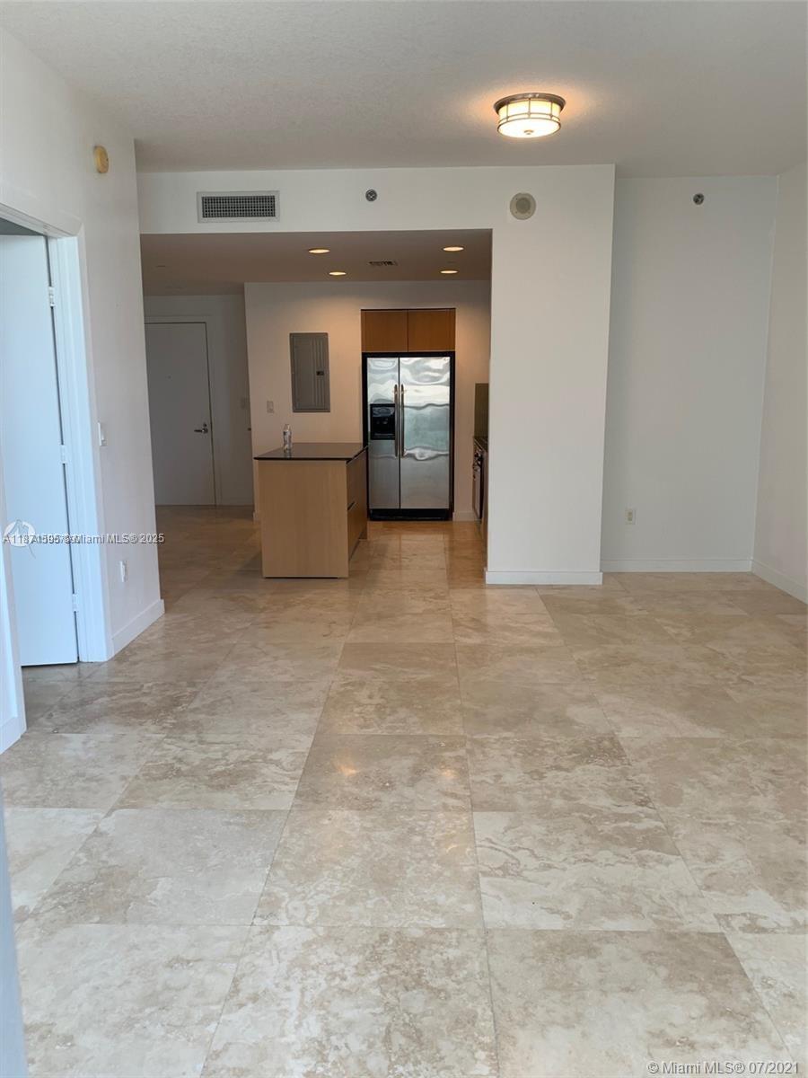 1050 BRICKELL AV # 2808