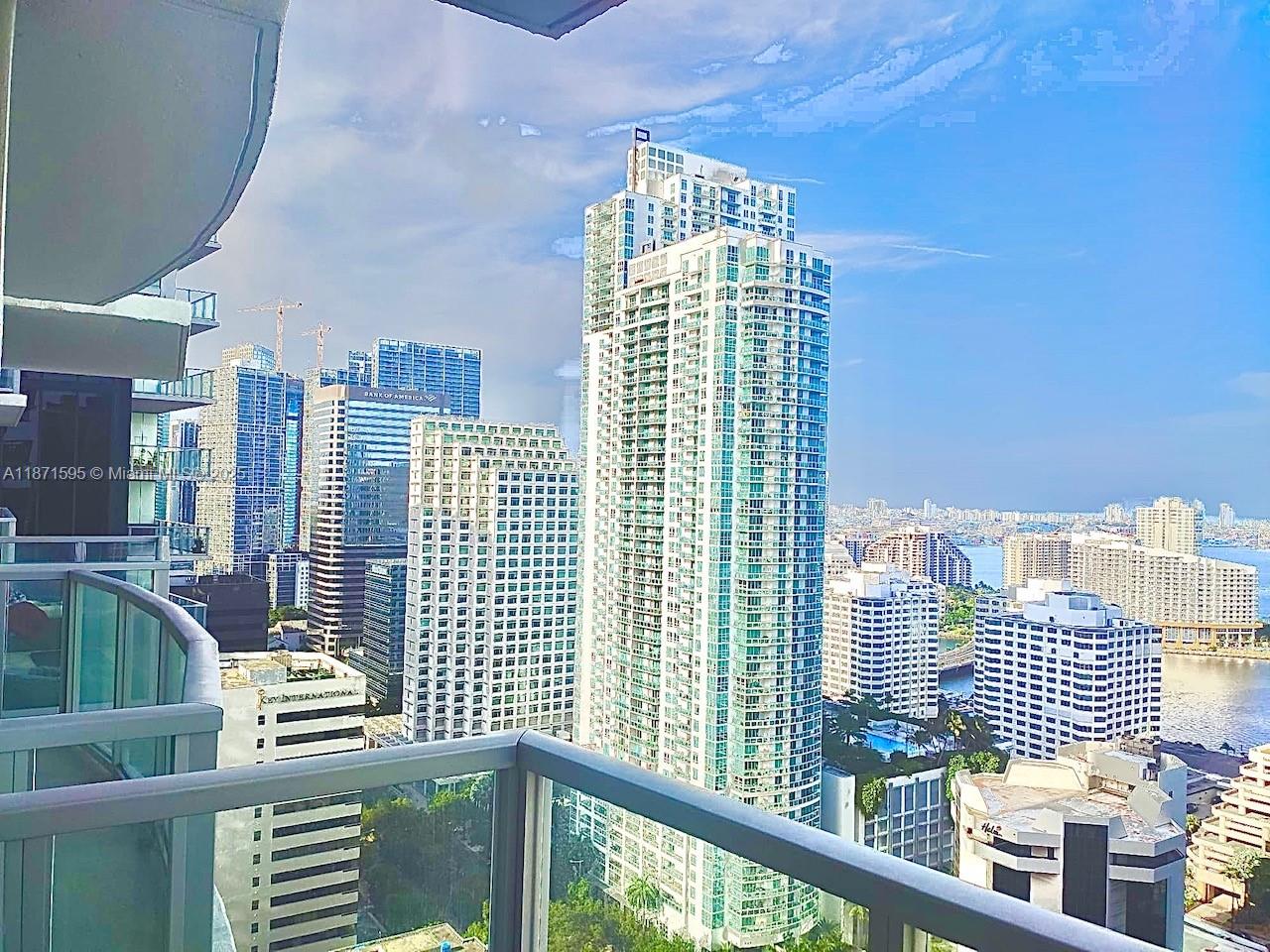 1050 BRICKELL AV # 2808