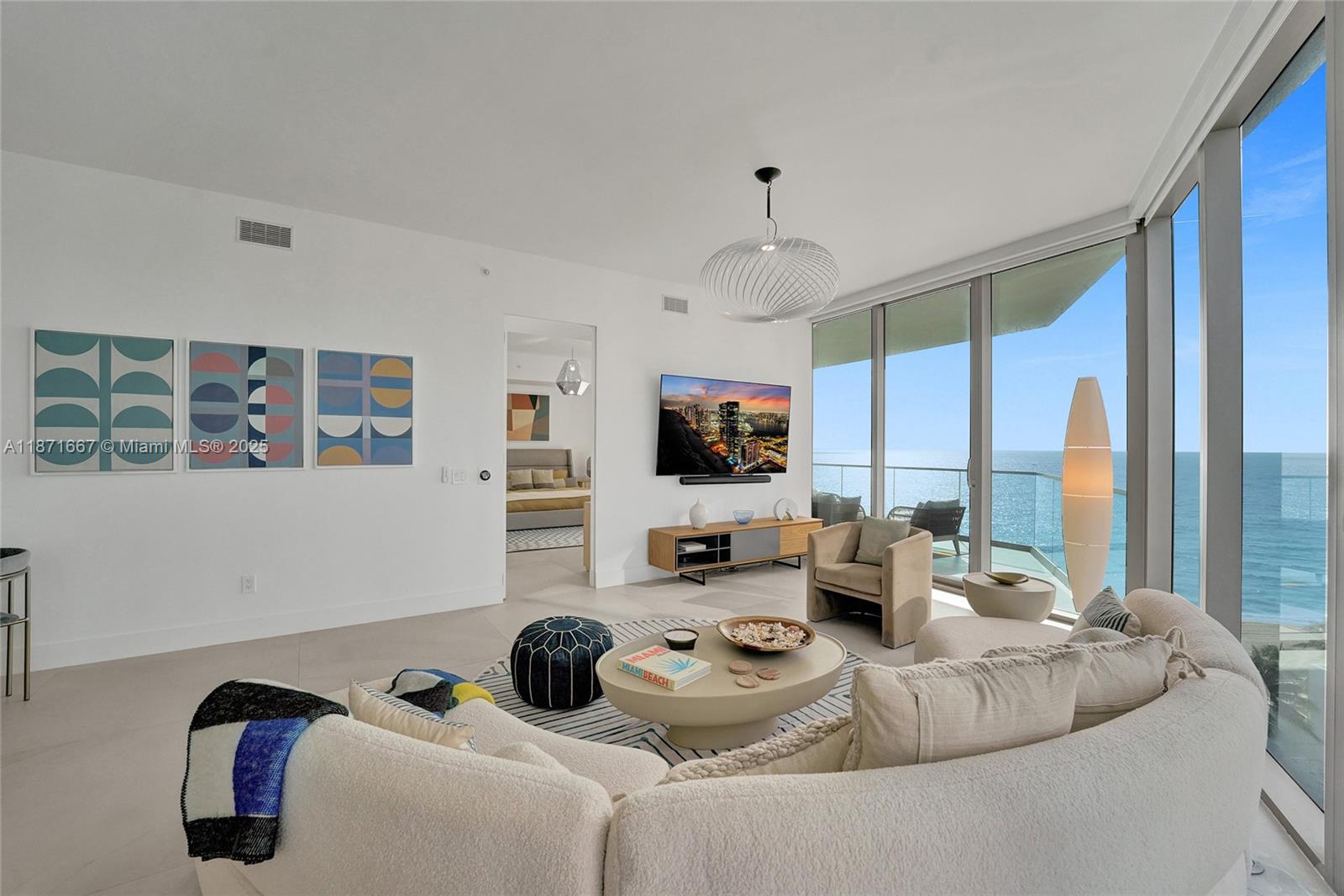 18975 Collins Ave # 704