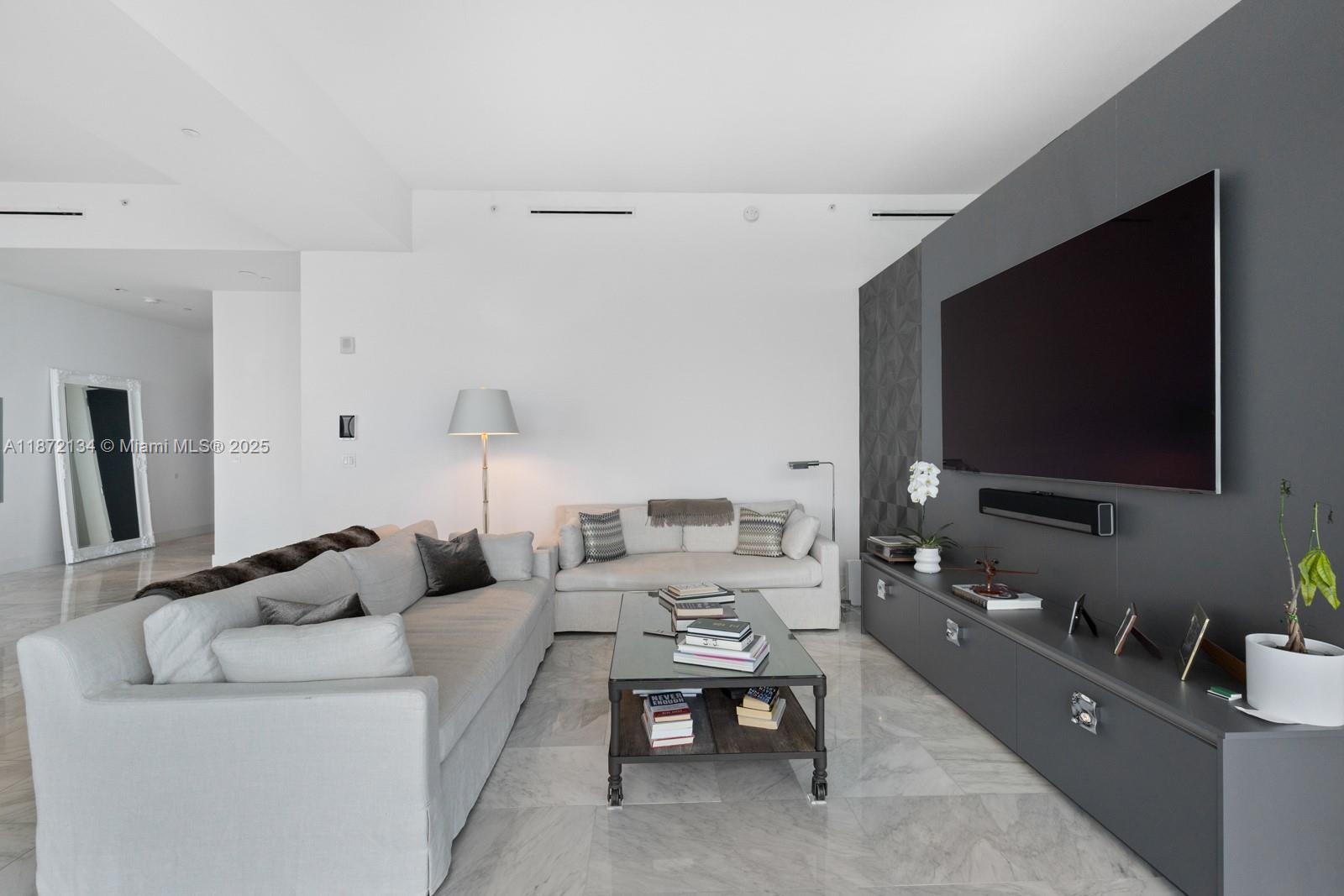 1451 Brickell Ave # 4901