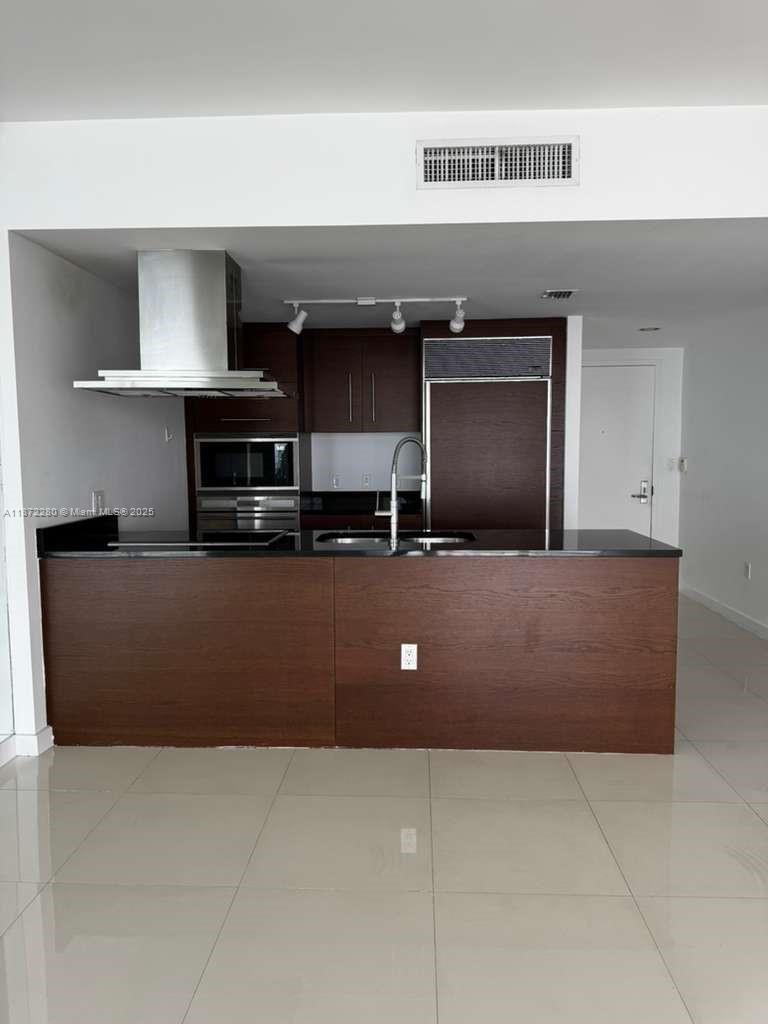 495 BRICKELL AV # 3709