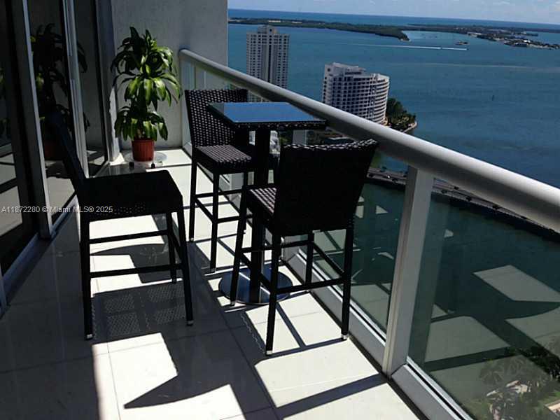 495 BRICKELL AV # 3709